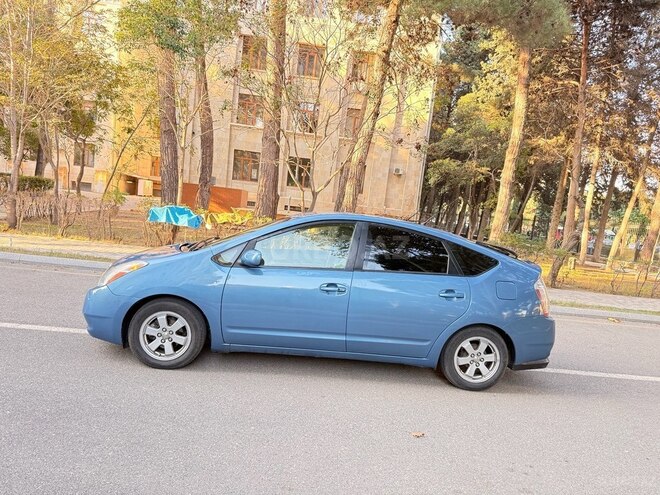 Toyota Prius-3