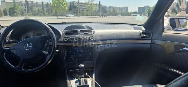 Mercedes E 270-20