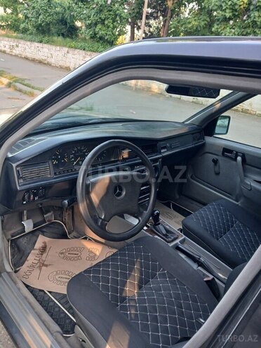Mercedes 190-6