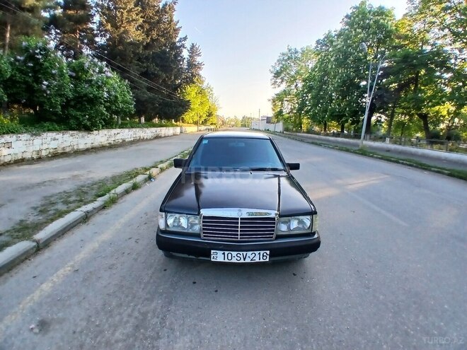 Mercedes 190-13