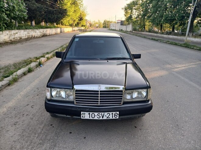 Mercedes 190-1