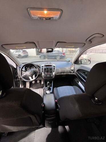 Kia Ceed-6