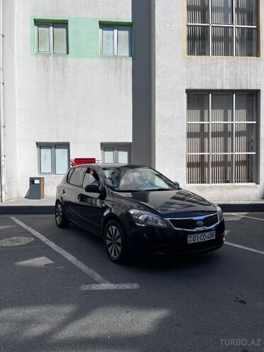 Kia Ceed-1