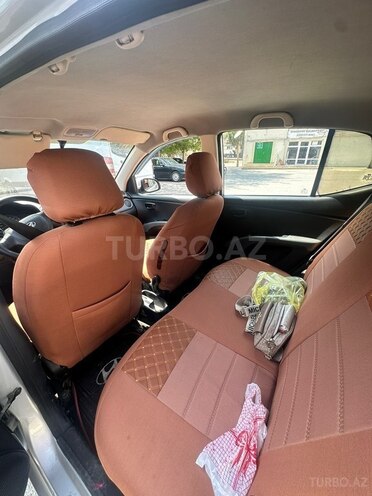 Hyundai i10-6
