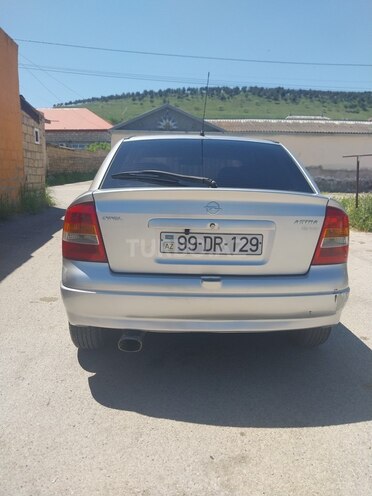Opel Astra-2