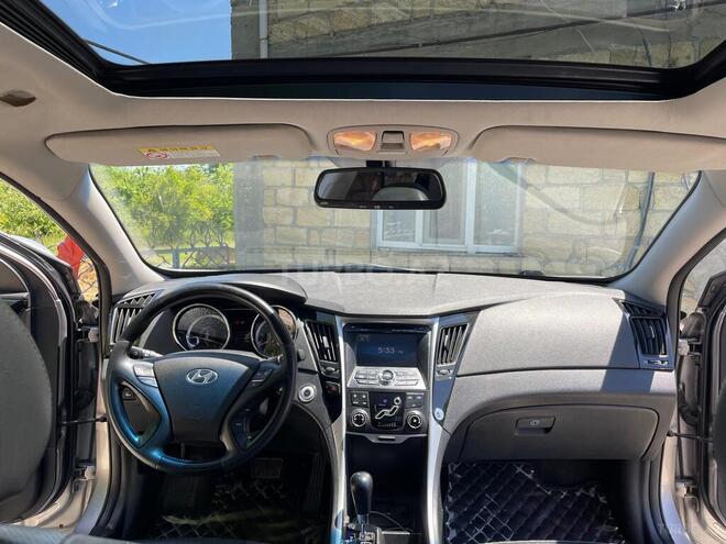 Hyundai Sonata-5