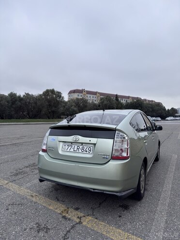 Toyota Prius-5