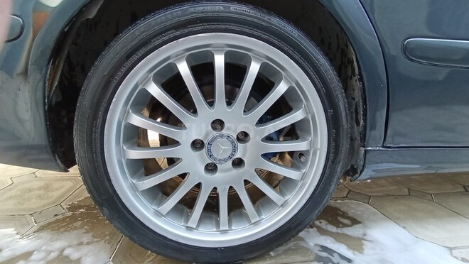 Mercedes E 200-9