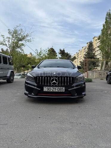 Mercedes CLA 250-1