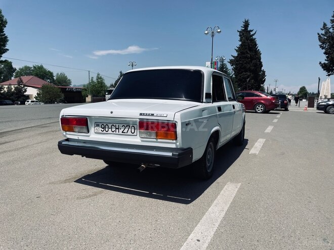LADA (VAZ) 2107-2