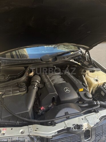 Mercedes C 240-6