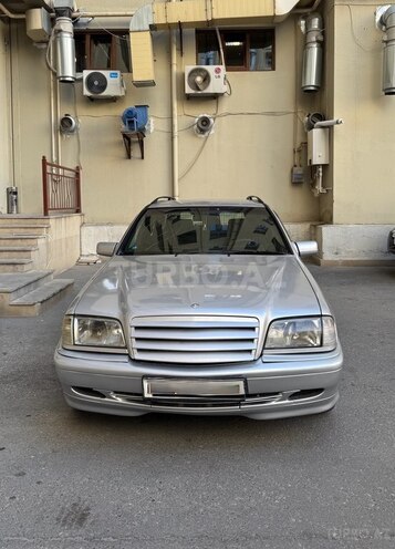 Mercedes C 240-1
