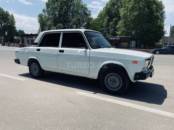LADA (VAZ) 2107-4