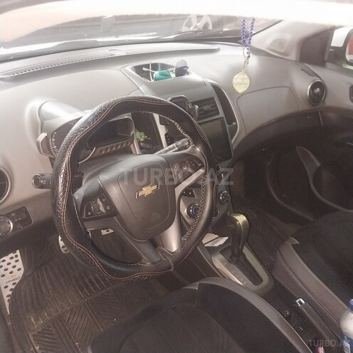Chevrolet Aveo-3