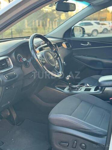 Kia Sorento-18
