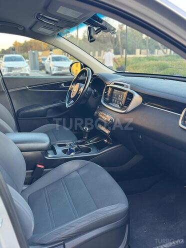 Kia Sorento-14