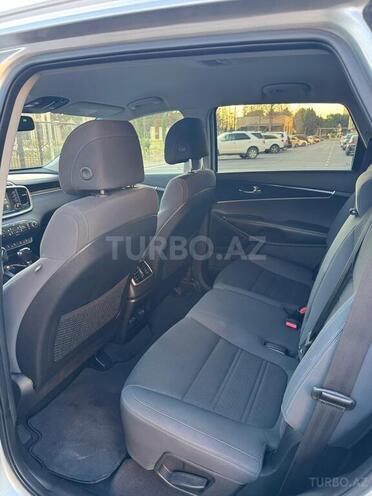 Kia Sorento-16
