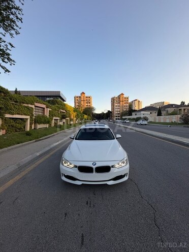 BMW 320-1