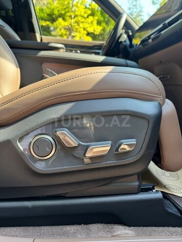 Kia EV9-16