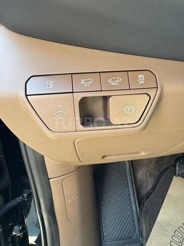 Kia EV9-12