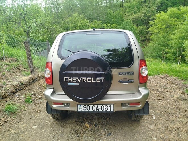 Chevrolet Niva-7