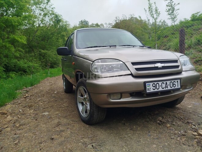 Chevrolet Niva-3