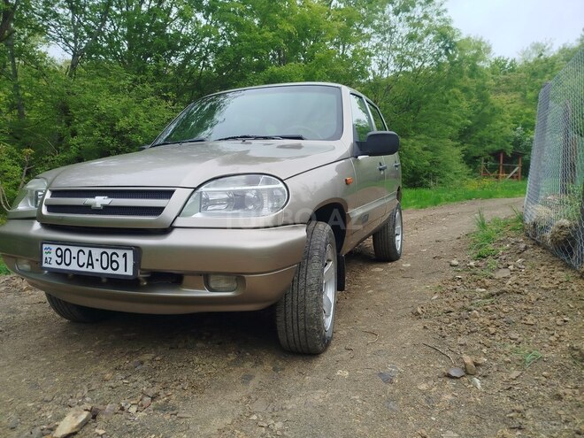 Chevrolet Niva-2