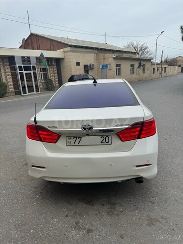 Toyota Camry-3