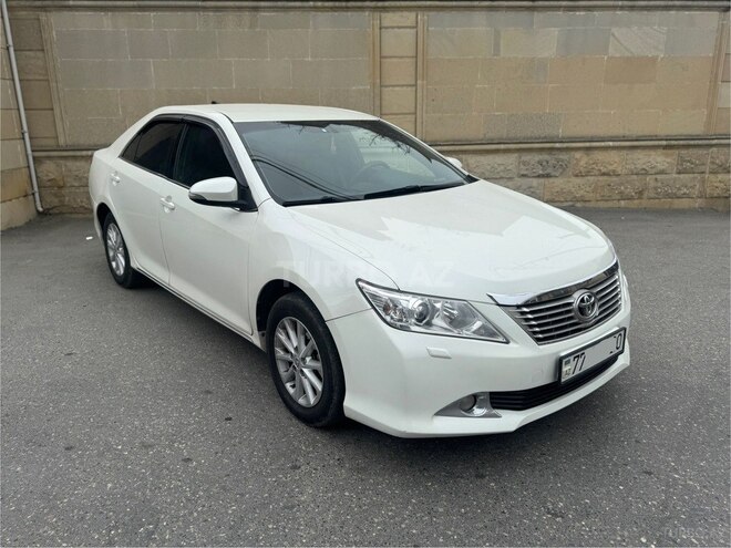 Toyota Camry-5