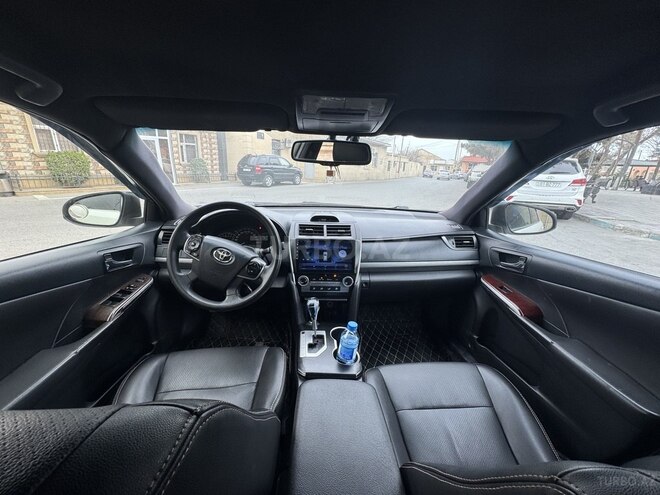 Toyota Camry-8