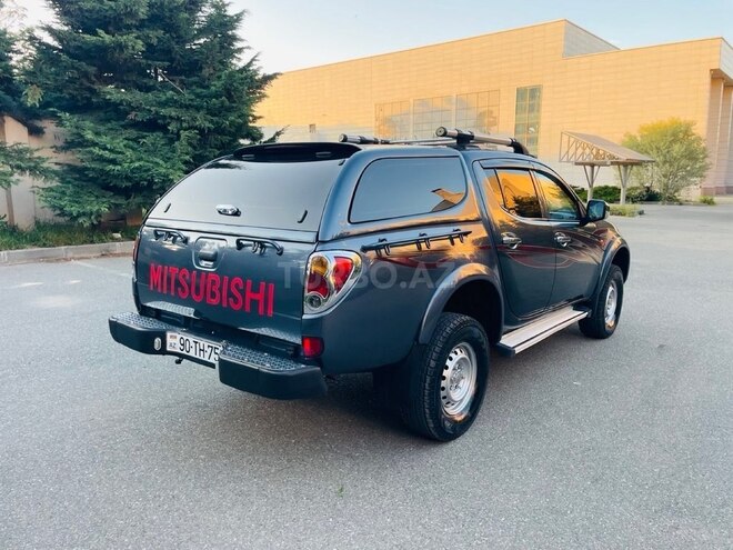 Mitsubishi L200-3