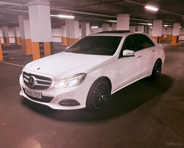 Mercedes E 220-1