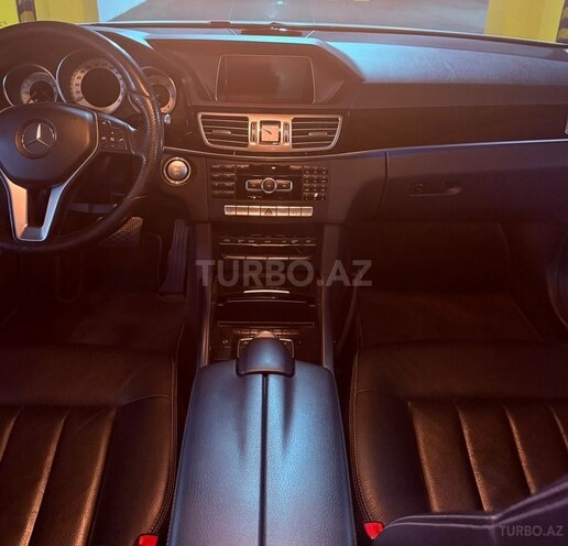 Mercedes E 220-10