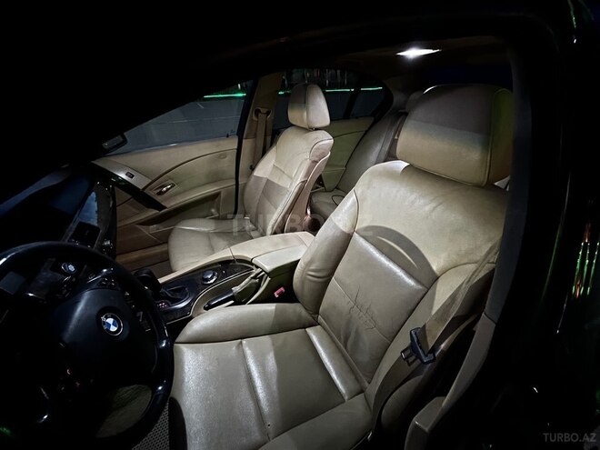 BMW 525-12