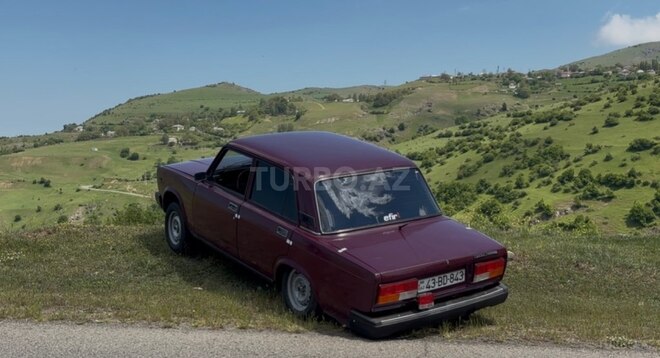 LADA (VAZ) 2107-2