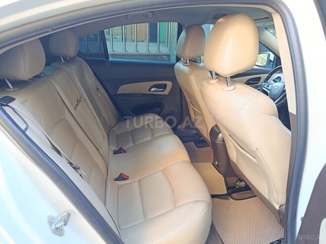 Chevrolet Cruze-6