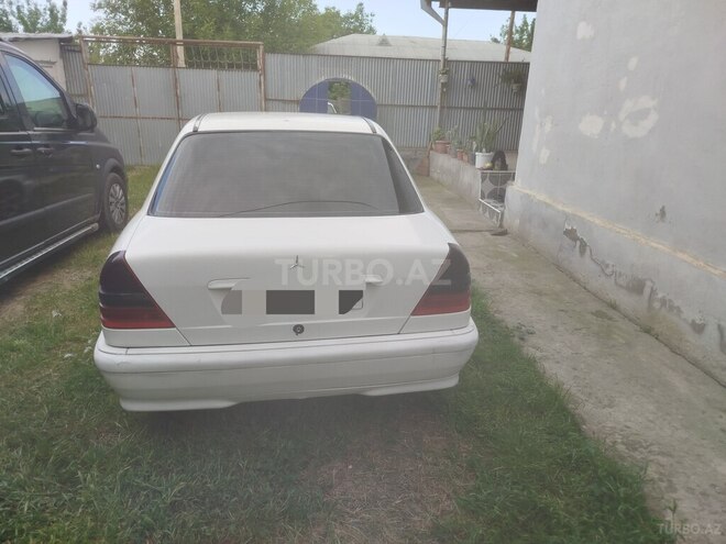 Mercedes C 220-2