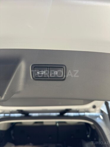 Hyundai Santa Fe-15