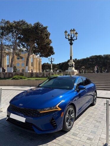 Kia K5-4