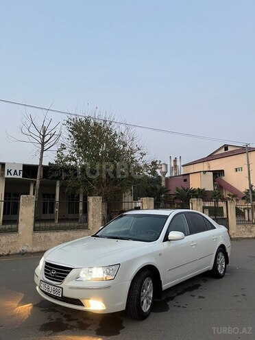 Hyundai Sonata-1