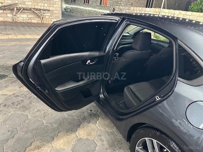 Kia Forte-12