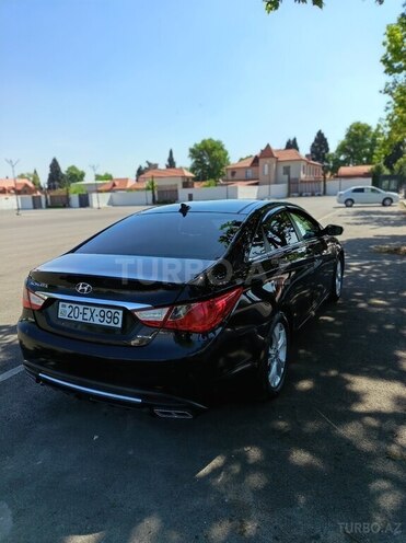 Hyundai Sonata-2