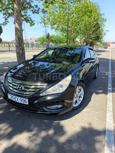 Hyundai Sonata-1