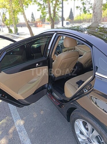 Hyundai Sonata-5