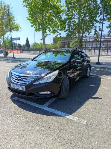 Hyundai Sonata-14