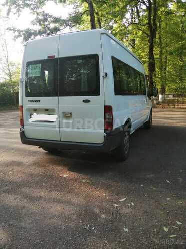 Ford Transit-4