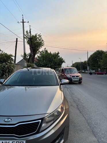 Kia Optima-5