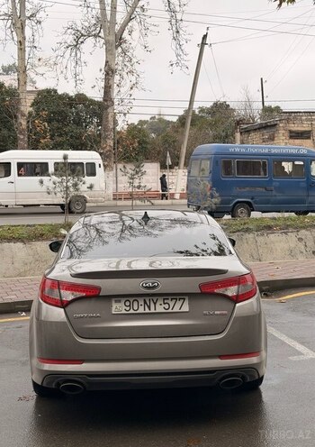 Kia Optima-11