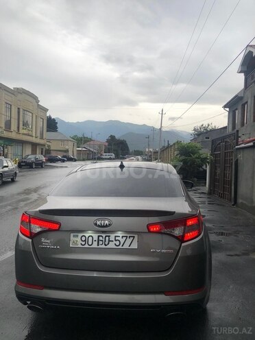 Kia Optima-12