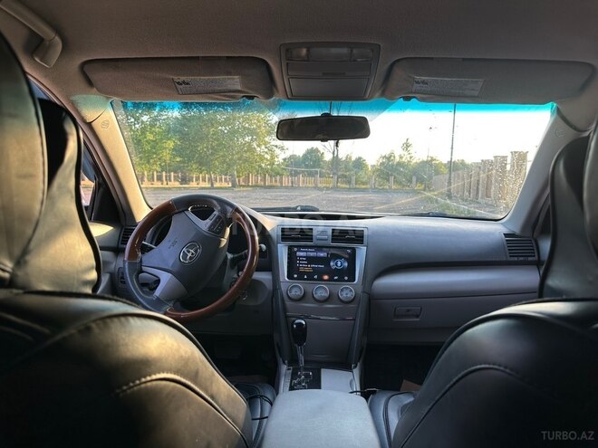 Toyota Camry-3